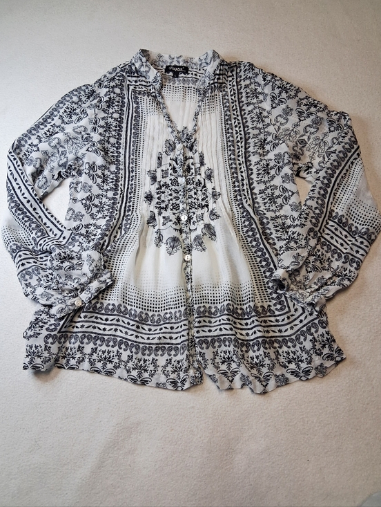 Papa Vancouver Tops - Papaya Black & White Printed Button-Front Peasant Blouse